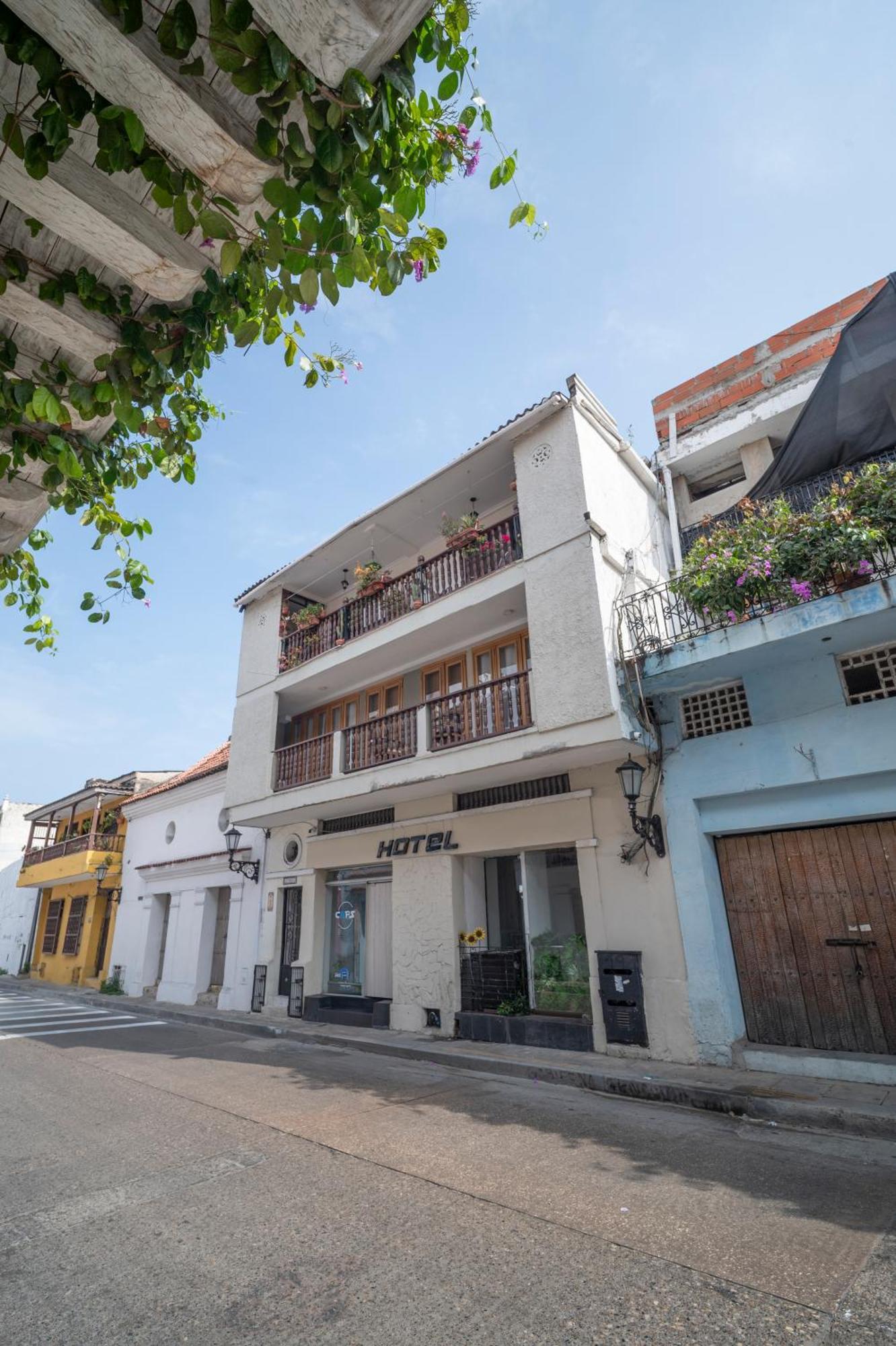 Caps * Cartagena